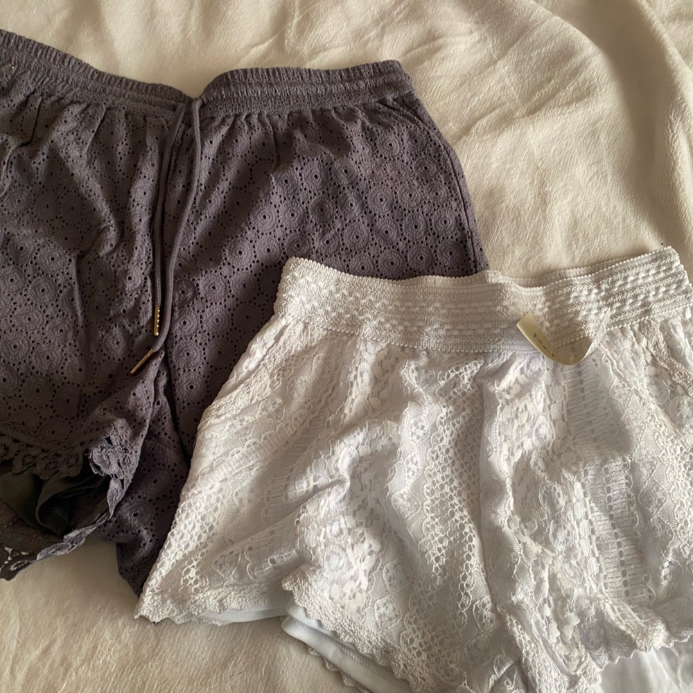 ❣️SOLD❣️🤍🩶2 pairs of lace shorts🤍🩶